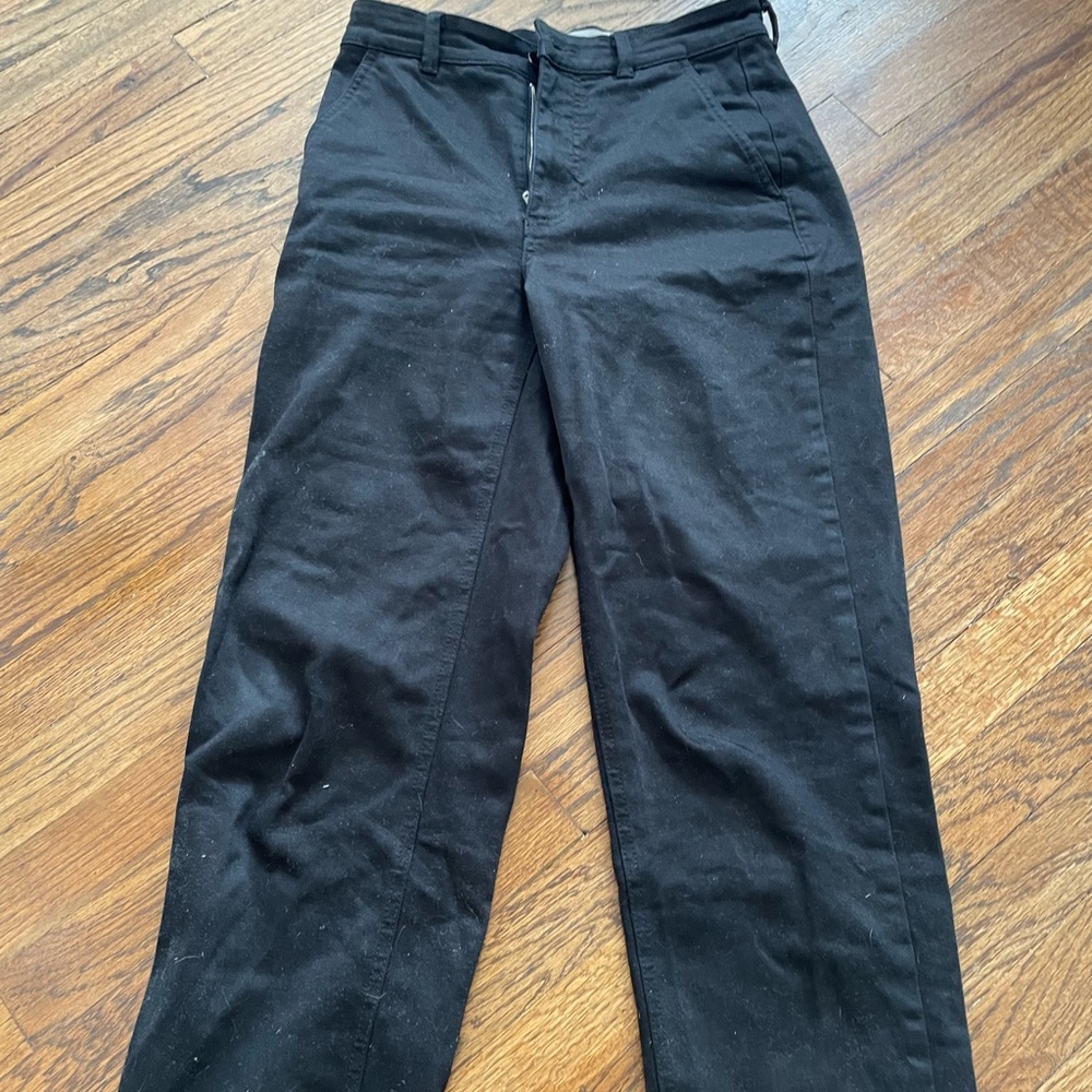 The Straight-Leg Crop